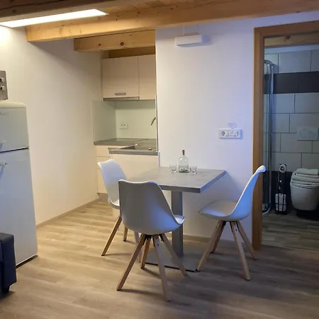 Apartma Hiska